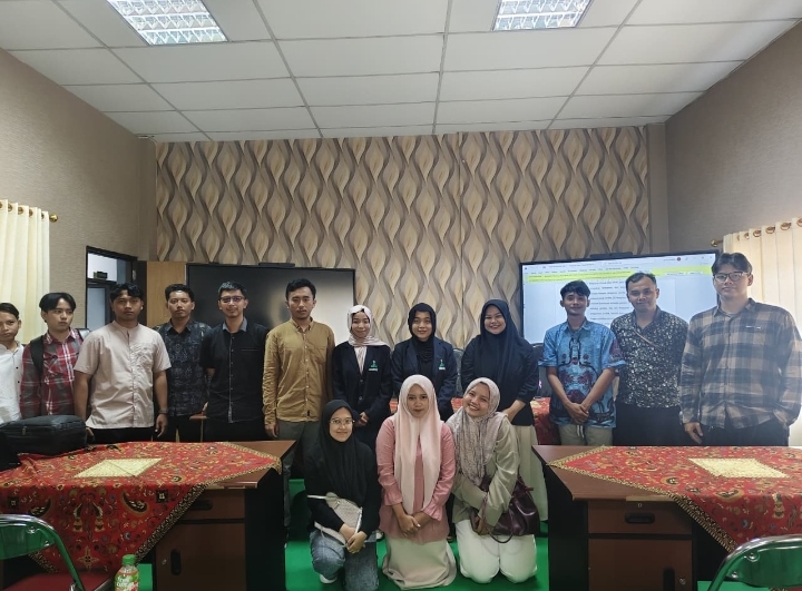 Kajian Riset Prodi S2 Ekonomi Syariah: Menggali Islamic Competitive Advantage dalam Pengembangan Batik Lamongan
