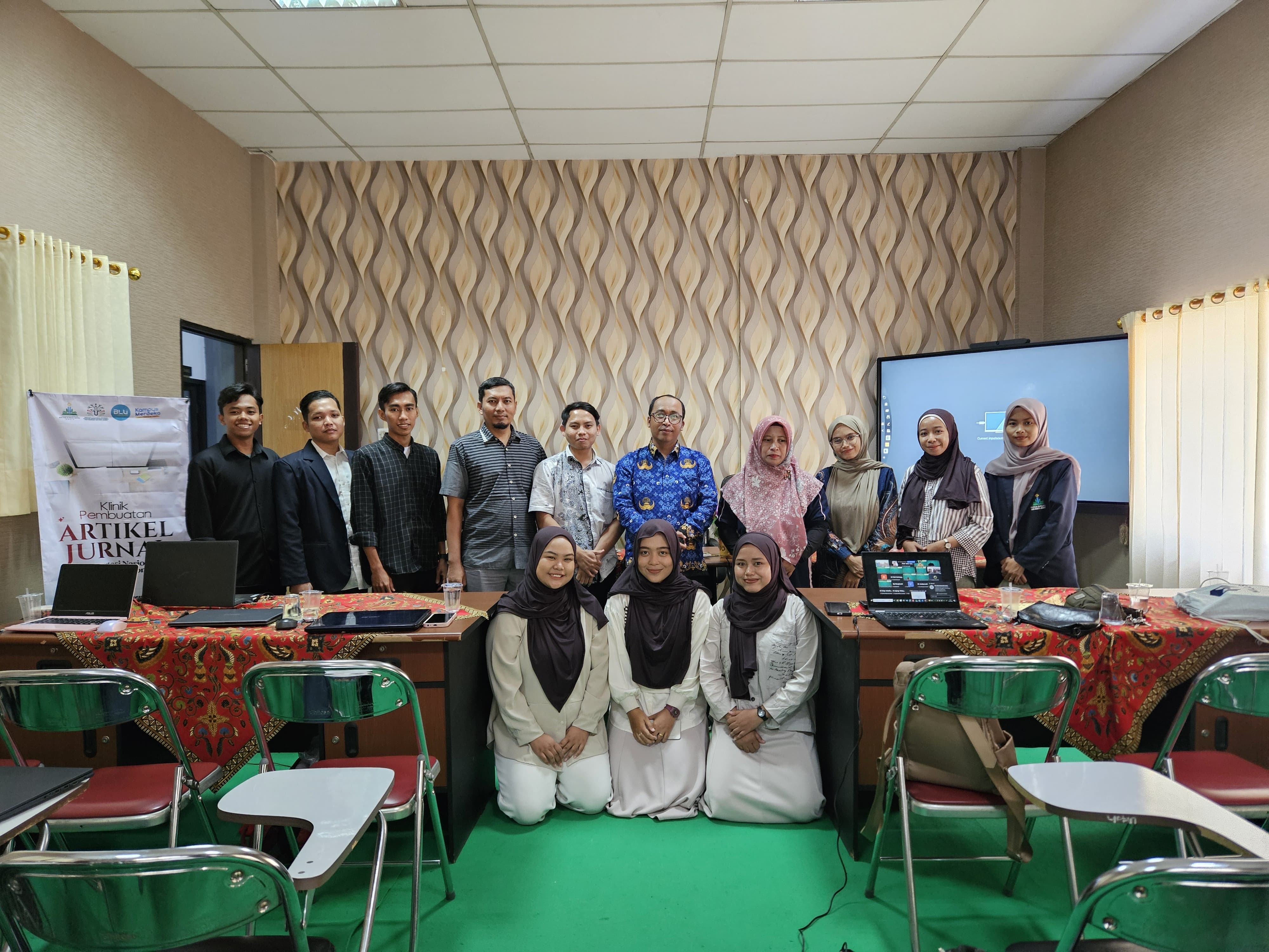 Mengasah Skill Menulis : Prodi Magister Ekonomi Syariah Menggelar Klinik Penulisan Artikel Jurnal Berepitasi