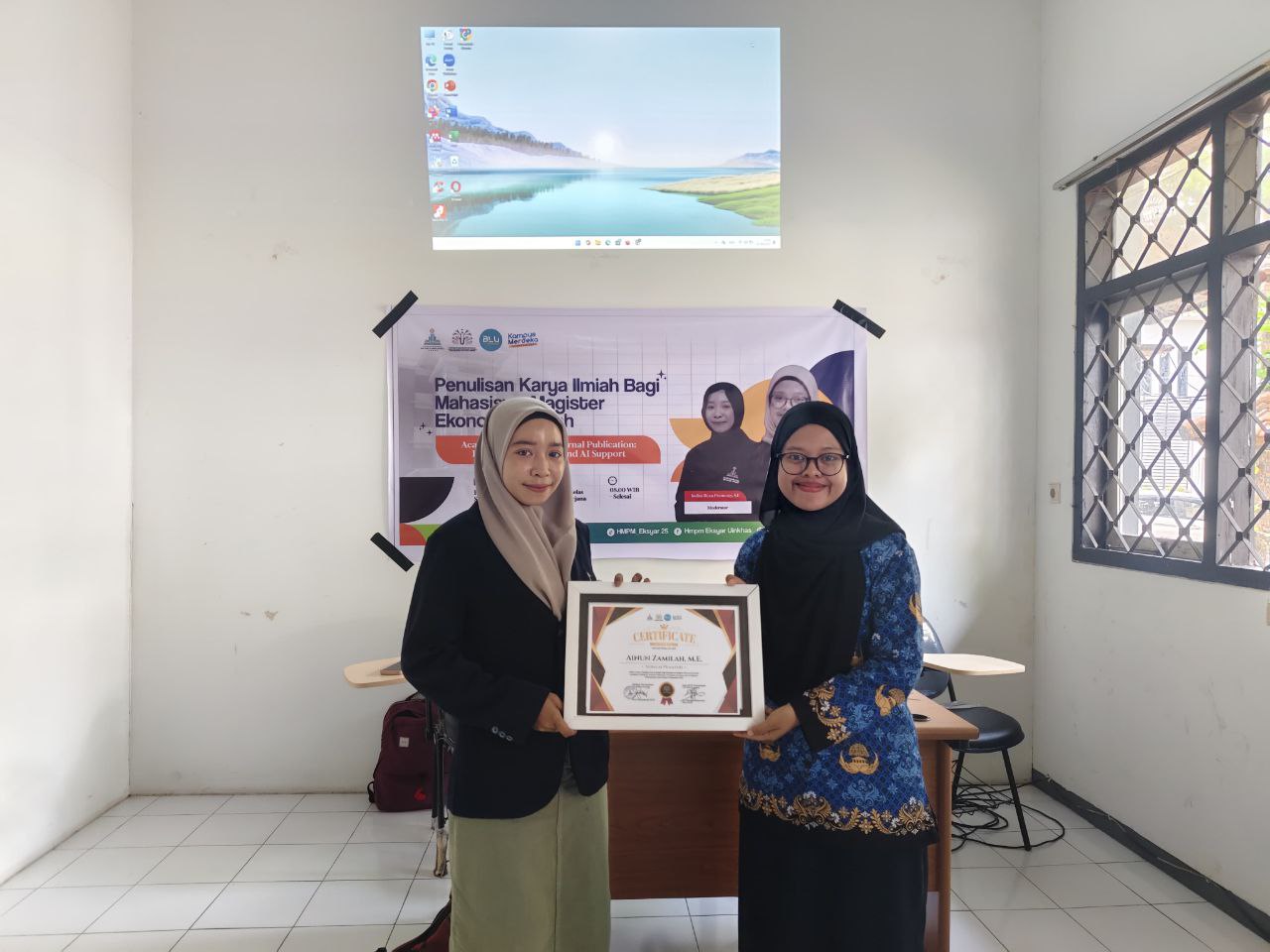 Workshop Academic Writing: Mahasiswa Magister Ekonomi Syariah UIN KHAS Dibekali Pemanfaatan AI untuk Publikasi Jurnal